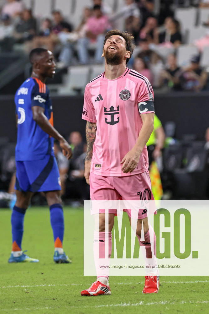 Inter Miami CF forward Lionel Messi (10) reacts after a close miss during a 2026 MLS, Fussball Herren, USA soccer match between Inter Miami CF and FC Cincinnati. Soccer 2026: Inter Miami CF 2:2 FC Cincinnati. - ZUMAa257 20261028_zsp_a257_005