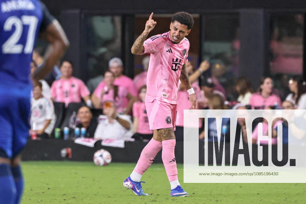 Inter Miami CF forward Riquelme Fillipi (11) celebrates a goal scored during a 2026 MLS, Fussball Herren, USA soccer match between Inter Miami CF and FC Cincinnati. Miami USA - ZUMAa257 20261028_zsp_a257_018