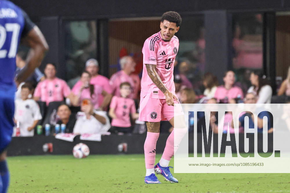 Inter Miami CF forward Riquelme Fillipi (11) celebrates a goal scored during a 2026 MLS, Fussball Herren, USA soccer match between Inter Miami CF and FC Cincinnati. Miami USA - ZUMAa257 20261028_zsp_a257_019