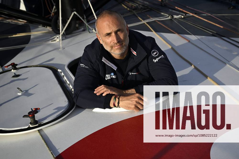 ROUTE DU RHUM 2026 - Fabrice AMEDEO PHOTOPQR OUEST FRANCE Marc OLLIVIER ; SAINT-MALO ; 29 10 2026 ; Fabrice AMEDEO skipper IMOCA FDJ United - Océan Calling dans le village de la course La Route du Rhum Destination Guadeloupe ce jeudi 29 octobre 2026 à Saint-Malo (Ille-et-Vilaine). Skippers before *Route du Rhum – Destination Guadeloupe* race village in Saint-Malo (Ille-et-Vilaine) on Thursday, October 29, 2026. SAINT-MALO France