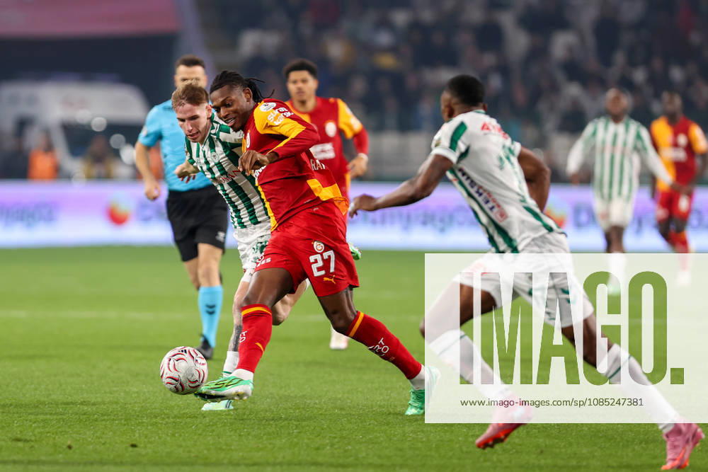 TUMOSAN Konyaspor v Galatasaray - Turkish Super Lig KONYA, TURKIYE - OCTOBER 30: Rafael Leao (27) of Galatasaray in action during the Turkish Super Lig week 10 football match between TUMOSAN Konyaspor and Galatasaray at Konya Metropolitan Municipality Stadium in Konya, Turkiye on October 30, 2026. Serhat Cetinkaya Anadolu Konya Turkey. Editorial use only. Please get in touch for any other usage.