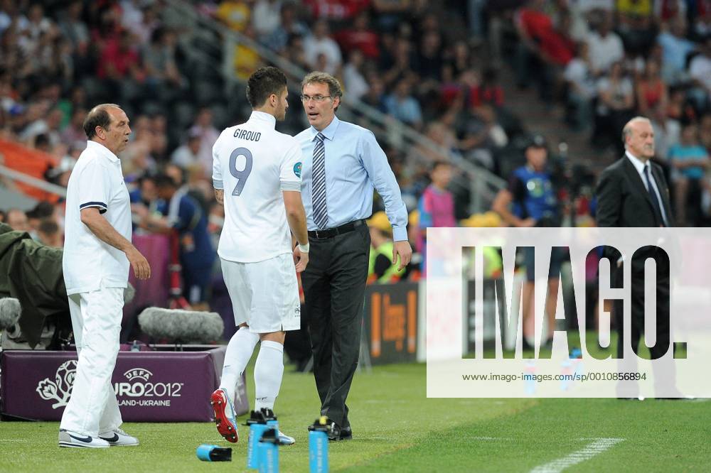 Olivier Giroud et Laurent Blanc (Frankreich) FOOTBALL : Frankreich vs Spanien - 1 4 - Euro 2012 - 23 06 2012 NLeGouicFEP