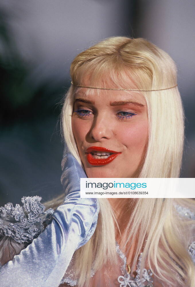 The Italian politician Ilona Staller, known under the stage name Cicciolina as a porn actress After her retirement from the pornography business, Staller became actively involved with the Italian party Partito Radicale, for which she sat in parliament in Rome from 1987 to 1992 Recorded on the talk show The Week on 26 11 1991