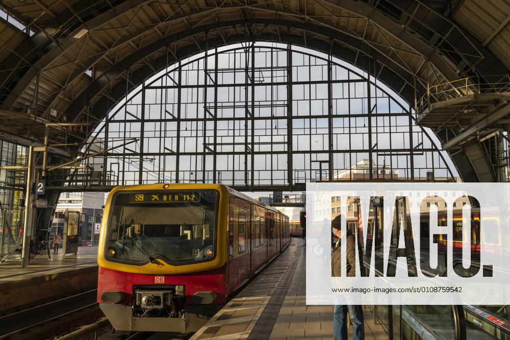 The S and regional train station Alexanderplatz in Berlin Mitte At the S platform a S train of the line S9 to the airport BER Berlin Brandenburg Terminal 1 2 Photo Volker Hohlfeld S train station Alexanderplatz