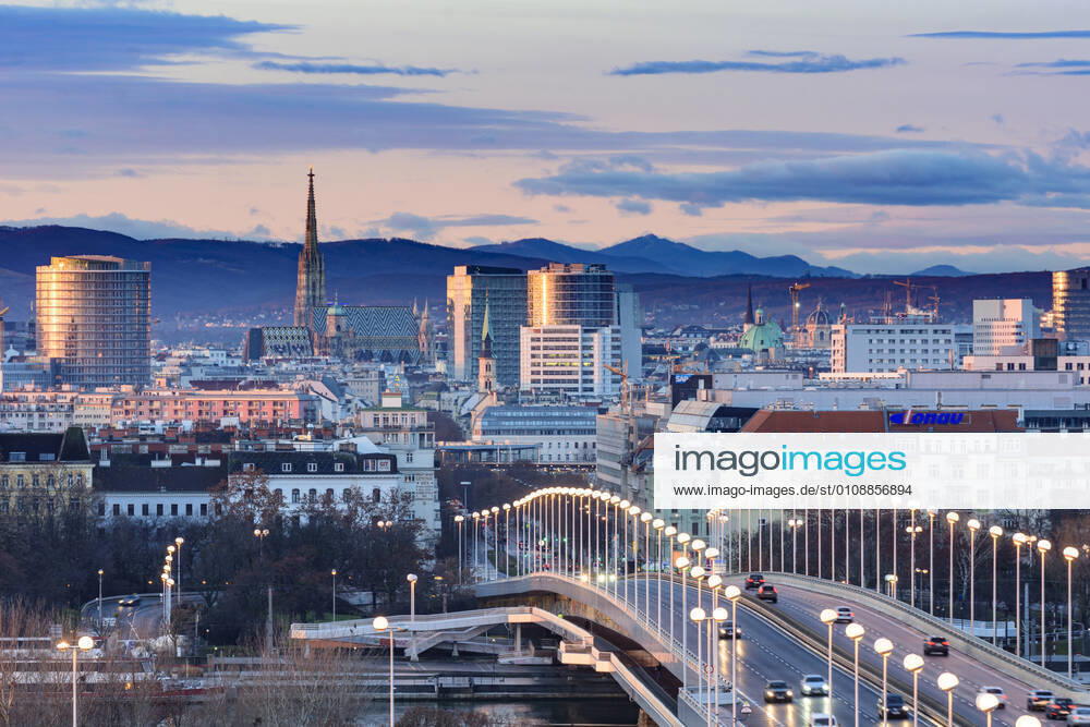 Vienna city center, river Donau (Danube), bridge Reichsbrücke, cathedral Stephansdom (St. Stephen s Cathedral) Wien, Vienna Wien Austria 00. overview