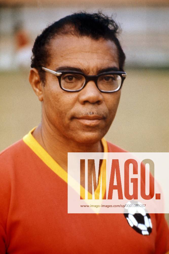 Nationaltrainer Antoine Tassy (Haiti) Fußball WM Herren Weltmeisterschaft 1974, Nationalmannschaft, Nationalteam, Nationaltrikot, Porträt