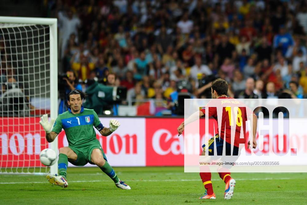 Kiev, Ukraine. Jordi Alba (Valencia CF) in action for Spain scores the second goal during the European Championship Final game between Spain and Italy from the Olympic Stadium. xAnthonyxStanleyx ActionPlus20133922