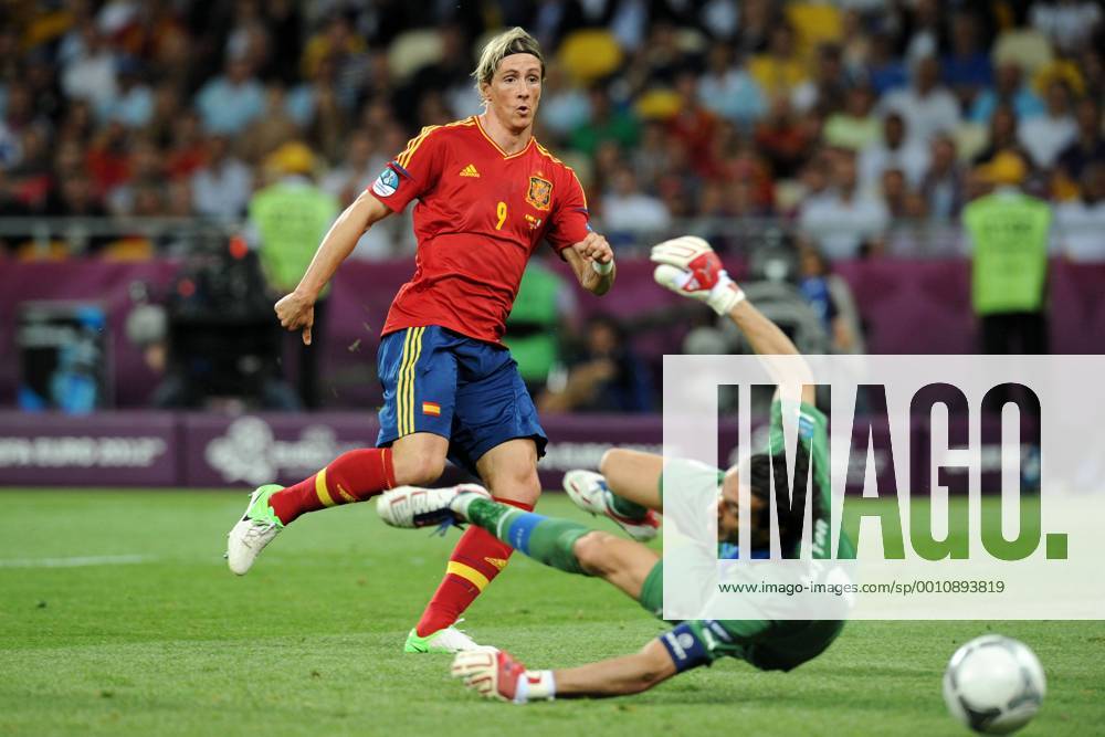 Kiev 01 07 2012 - Finale Euro 2012, Spanien - Italien: gol Fernando Torres