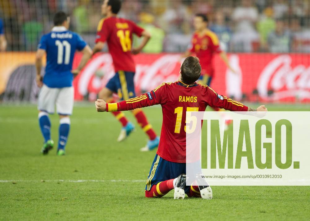 Fussball Kiew 01.07.2012 Europameisterschaften Finale Spanien (ESP) - Italien (ITA) 4:0 - Spanien ist Europameister Sergio Ramos (Spanien, No.15) Jubel