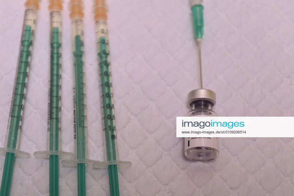 A vial of the Pfizer-BioNTech vaccine against COVID-19 at the Motol University Hospital in Prague, Czech Republic, December 29, 2020. (CTKxPhoto MichalxKamaryt) CTKPhotoP202012290356301 kmt 5 K