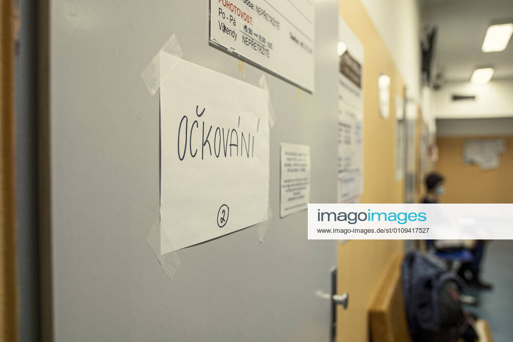 Vaccination against coronavirus continues in the country. It started in Prague and Brno on Sunday, and continues in regions today, January 4, 2021. Photo from the Regional Hospital Liberec. (CTKxPhoto RadekxPetrasek) CTKPhotoP202101040262301 PER 2