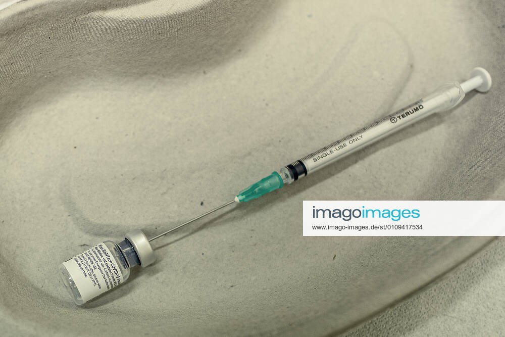 Vaccination against coronavirus continues in the country. It started in Prague and Brno on Sunday, and continues in regions today, January 4, 2021. Photo from the Regional Hospital Liberec. (CTKxPhoto RadekxPetrasek) CTKPhotoP202101040263201 PER 5