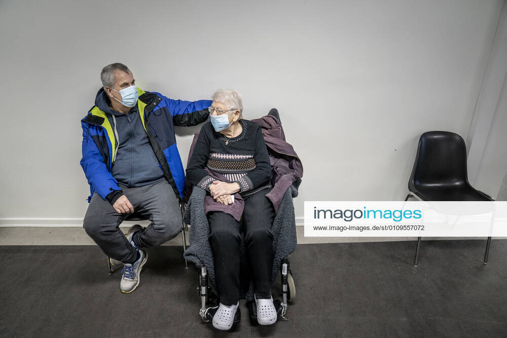 Ingelise is to be vaccinated at the new Covid 19 vaccination center, which has opened at Slagelse Hospital, Thursday 7 January 2021, Slagelse Denmark