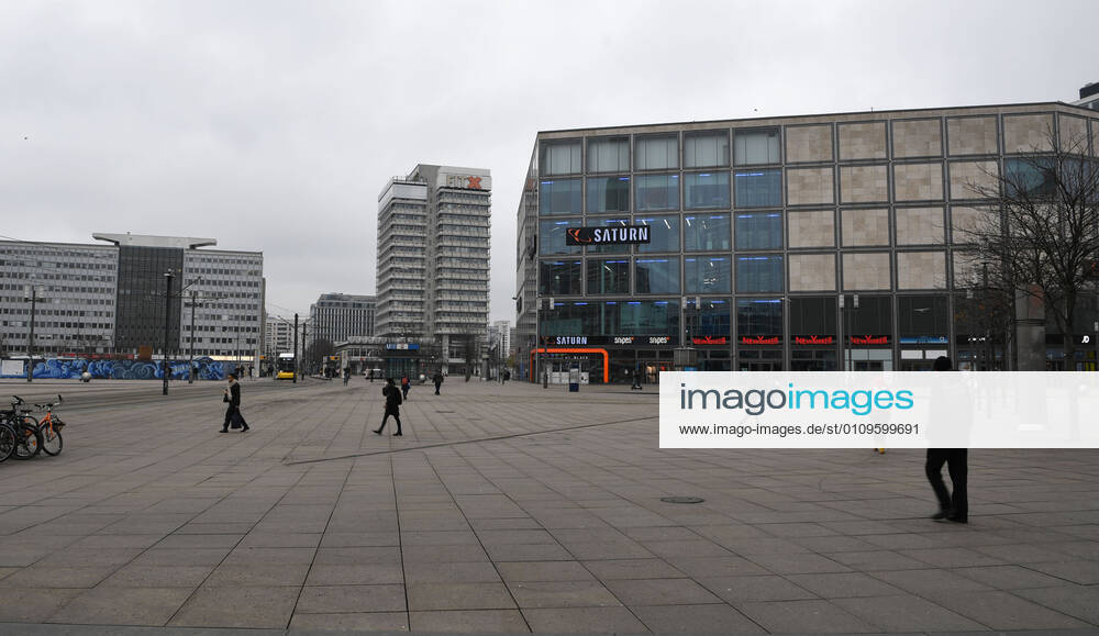 Berlin in the phase of the coronavirus crisis, in the picture empty Alexanderplatz, 08 01 2021,