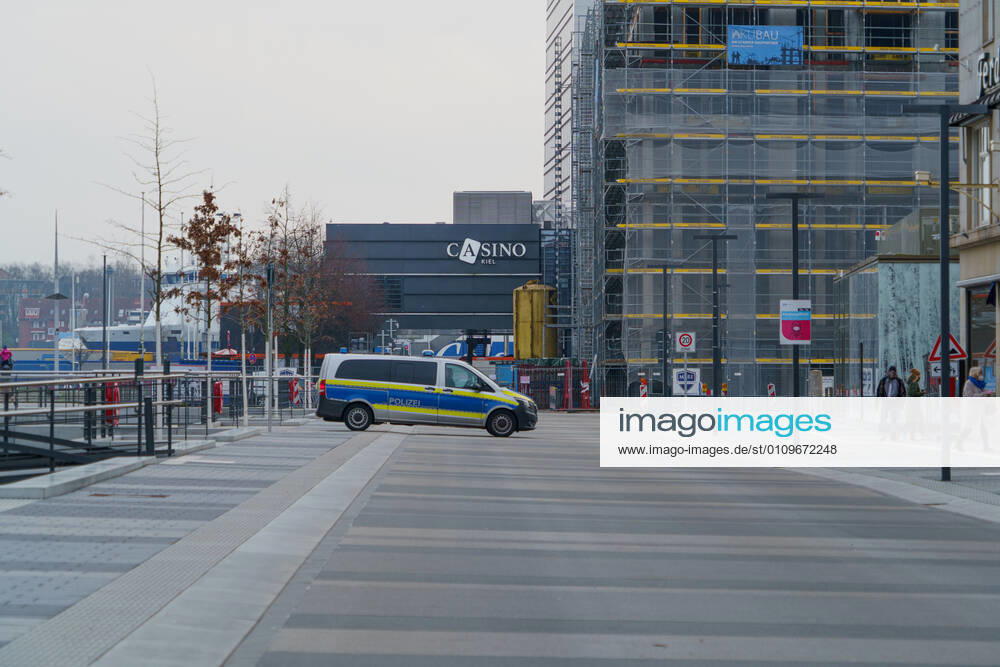 Kiel city centre during Corona Lockdown in January 2021 largely empty streets Kiel city centre during Corona Lockdown in January 2021 largely empty streets , Kiel Schleswig Holstein Germany city centre