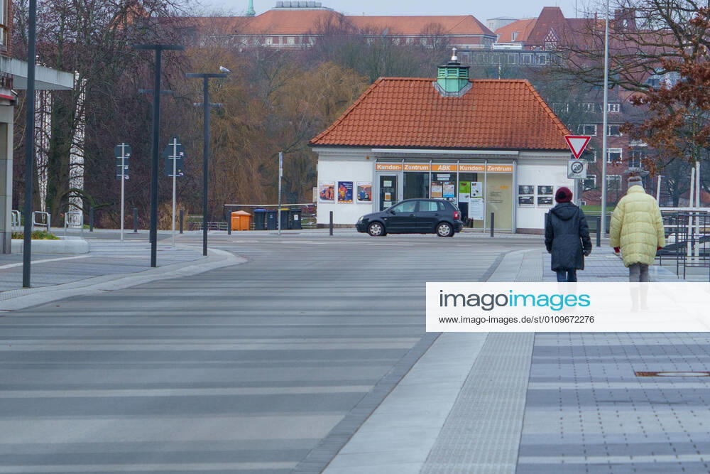 Kiel city centre during Corona Lockdown in January 2021 largely empty streets Kiel city centre during Corona Lockdown in January 2021 largely empty streets , Kiel Schleswig Holstein Germany city centre