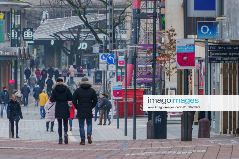 Kiel city centre during Corona Lockdown in January 2021 largely empty streets Kiel city centre during Corona Lockdown in January 2021 largely empty streets , Kiel Schleswig Holstein Germany city centre