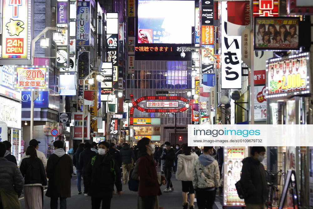 People wearing face masks leave Kabukicho (the red-light district of Tokyo) after the establishments closed at 8 pm to stop the COVID-19 infections in the capital. Tokyo reported 1,494 new COVID-19 cases on January 10; following four days of over 2,000 cases, the daily infections count dropped for the first time after the state of emergency was declared in Tokyo, Kanagawa, Saitama, and Chiba prefectures. Tokyo Japan - ZUMAm191 20210110_zap_m191_019