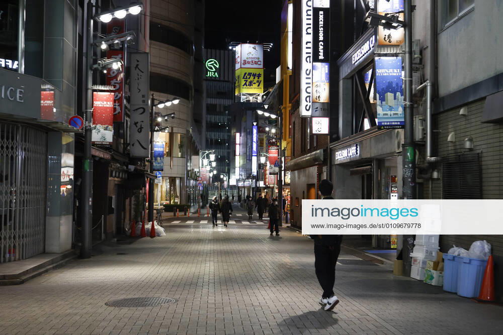 Fewer people than normal are seen at Shinjuku s shopping area after the establishments closed at 8 pm to stop the COVID-19 infections. Tokyo reported 1,494 new COVID-19 cases on January 10; following four days of over 2,000 cases, the daily infections count dropped for the first time after the state of emergency was declared in Tokyo, Kanagawa, Saitama, and Chiba prefectures. Tokyo Japan - ZUMAm191 20210110_zap_m191_026