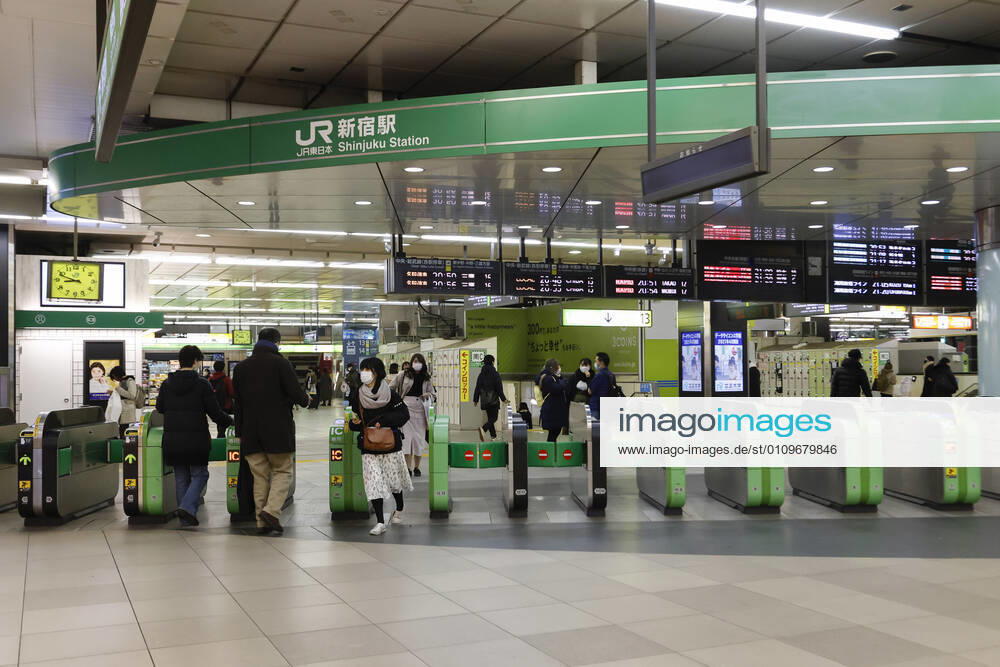 Fewer people than normal are seen at Shinjuku Station after the establishments closed at 8 pm to stop the COVID-19 infections. Tokyo reported 1,494 new COVID-19 cases on January 10; following four days of over 2,000 cases, the daily infections count dropped for the first time after the state of emergency was declared in Tokyo, Kanagawa, Saitama, and Chiba prefectures. Tokyo Japan - ZUMAm191 20210110_zap_m191_032