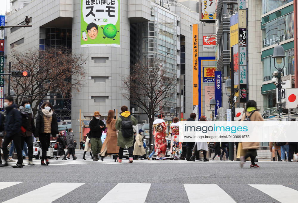 Tokyo, Japan -People cross a road at Shibuya fashion district amid outbreak of the new coronavirus in Tokyo on Monay, January 11, 2021 on a national holiday, Coming-of-Age Day. Prime Minister Yoshihide Suga declared a state of emergency on Tokyo and three neighboring prefectures. (151812178)