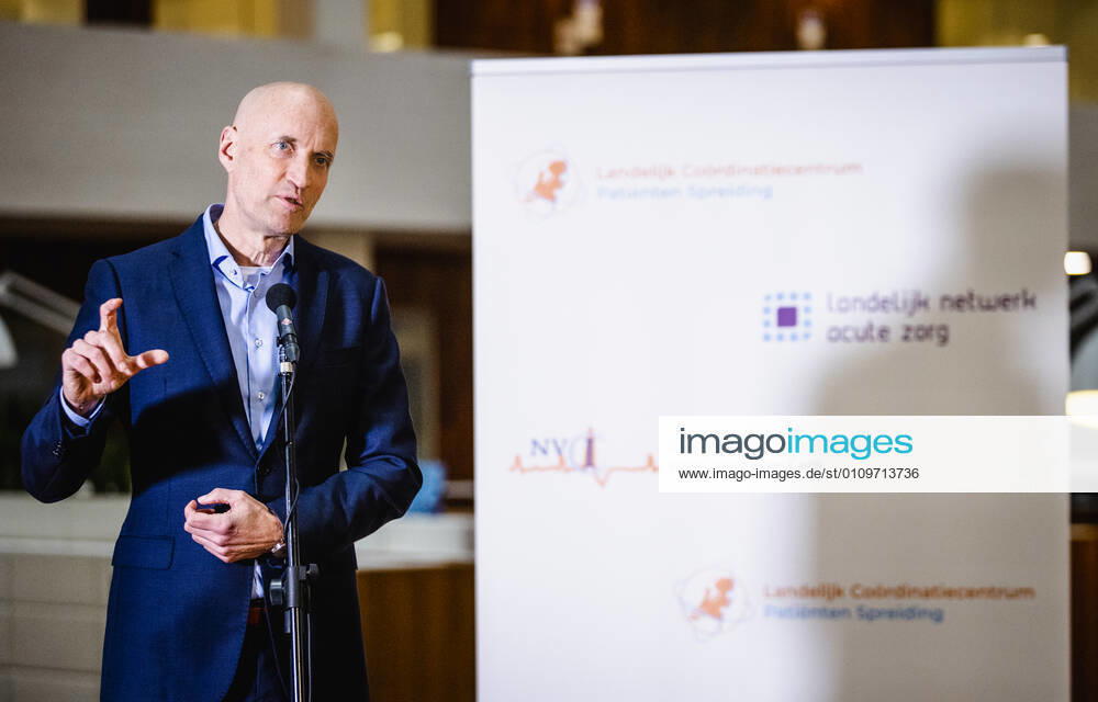 ROTTERDAM Ernst Kuipers, chairman of the National Acute Care Network, speaks to the press from Erasmus MC University Hospital about the current state of affairs in the intensive care units and nursing departments ANP SEM VAN DER WAL.