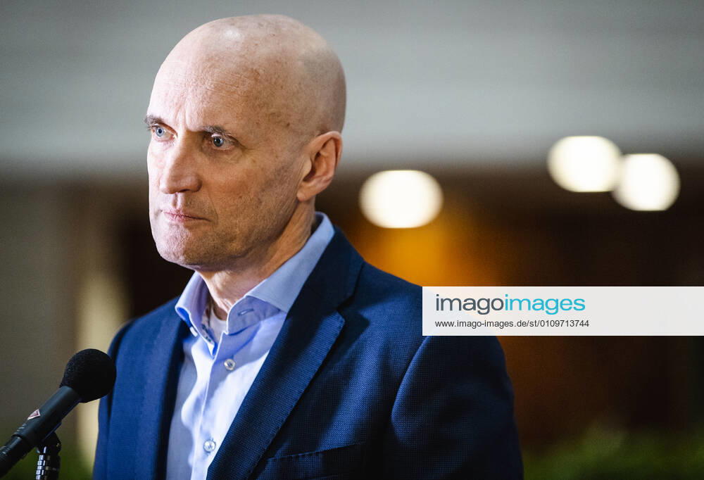 ROTTERDAM Ernst Kuipers, chairman of the National Acute Care Network, speaks to the press from Erasmus MC University Hospital about the current state of affairs in the intensive care units and nursing departments ANP SEM VAN DER WAL.