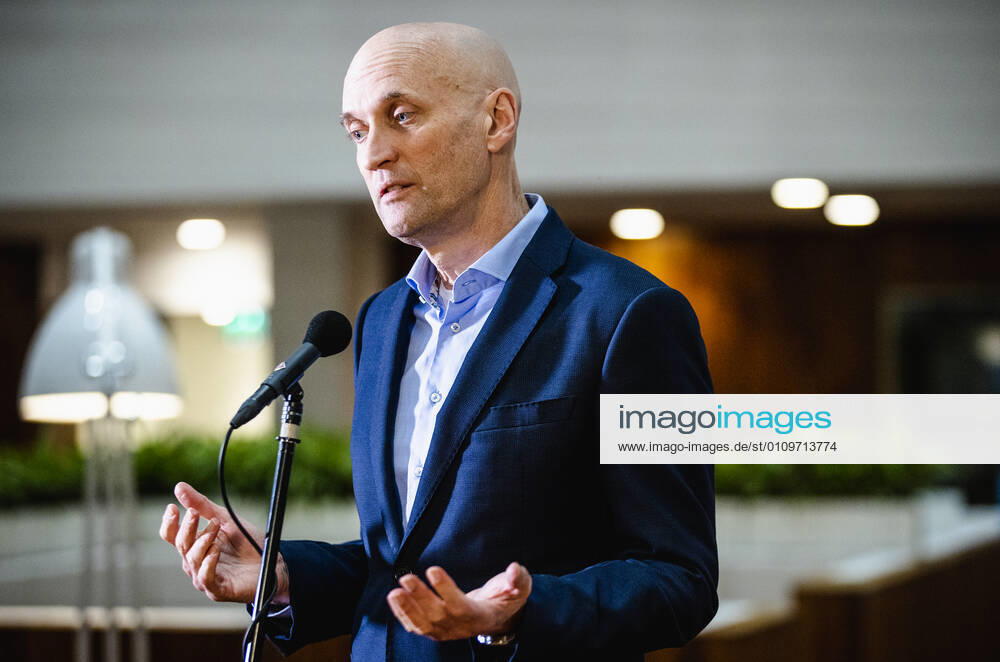 ROTTERDAM Ernst Kuipers, chairman of the National Acute Care Network, speaks to the press from Erasmus MC University Hospital about the current state of affairs in the intensive care units and nursing departments ANP SEM VAN DER WAL.