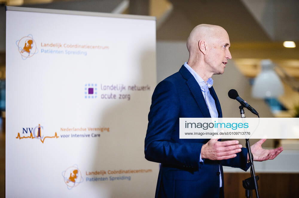 ROTTERDAM Ernst Kuipers, chairman of the National Acute Care Network, speaks to the press from Erasmus MC University Hospital about the current state of affairs in the intensive care units and nursing departments ANP SEM VAN DER WAL.