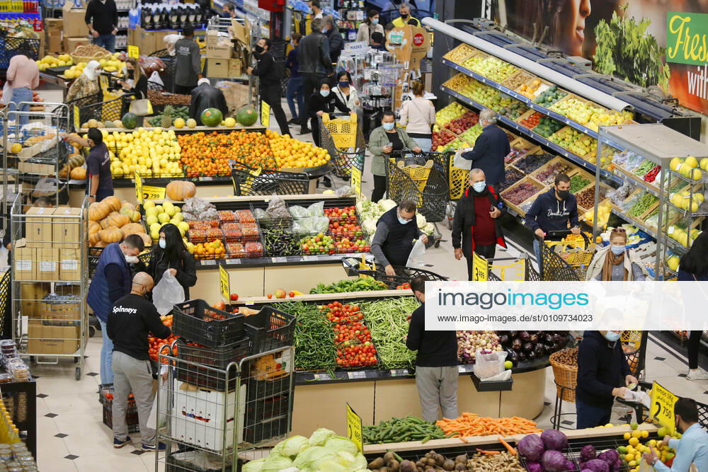 (210112) -- BEIRUT, Jan. 12, 2021 -- People shop at a supermarket to prepare for a national COVID-19 lockdown in Beirut, Lebanon, Jan. 11, 2021. Lebanon s Higher Defense Council declared on Monday a state of emergency between Jan. 14-25 that includes a total lockdown in hope to restrict further spread of COVID-19, Al-Jadeed local TV channel reported. ) LEBANON-BEIRUT-COVID-19-LOCKDOWN BilalxJawich