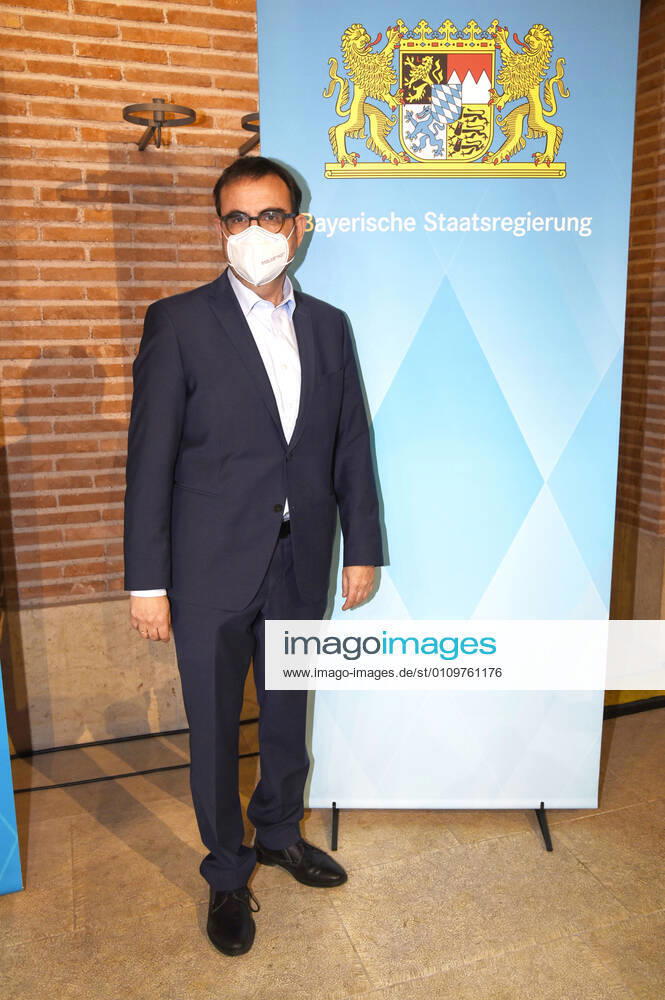 Klaus Holetschek at the press conference on the current developments of the Corona pandemic and tightening of the measures to contain it in the Free State of Bavaria in the Prinz Carl Palais Munich, 12 01 2021 Foto:xS.xFuturexImage