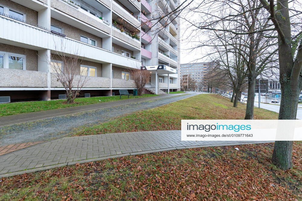 Vaccination center in Jena From presumably 13 01 2021 a vaccination center is to be available in Jena Here there were concerns because of the entrance stairs and the thus not given barrier liberty Jena Thuringia Germany