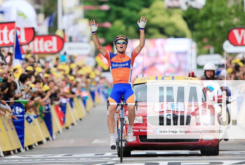 RADSPORT - Tour de France 2012 FOIX,FRANKREICH,15.JUL.12 - DIVERS, RADSPORT - Tour de France 2012, 14. Etappe, Limoux - Foix. Bild zeigt den Jubel von Luis Leon Sanchez Gil (ESP Rabobank). Keywords: Ziel.