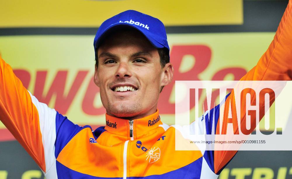RADSPORT - Tour de France 2012 FOIX,FRANKREICH,15.JUL.12 - DIVERS, RADSPORT - Tour de France 2012, 14. Etappe, Limoux - Foix, Siegerehrung. Bild zeigt den Jubel von Luis Leon Sanchez Gil (ESP Rabobank).