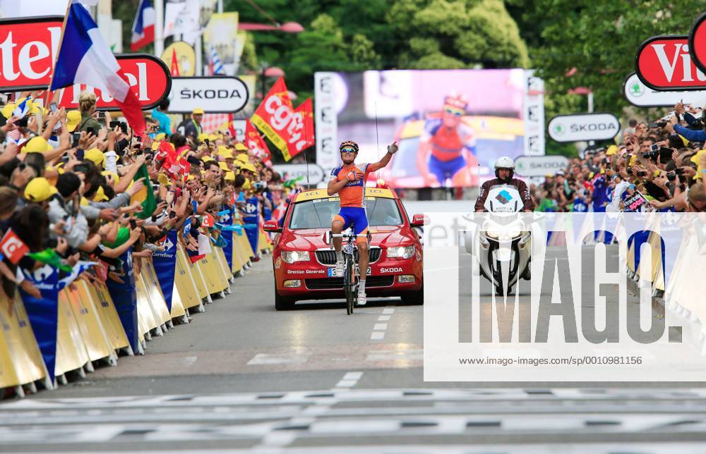 RADSPORT - Tour de France 2012 FOIX,FRANKREICH,15.JUL.12 - DIVERS, RADSPORT - Tour de France 2012, 14. Etappe, Limoux - Foix. Bild zeigt den Jubel von Luis Leon Sanchez Gil (ESP Rabobank). Keywords: Ziel.