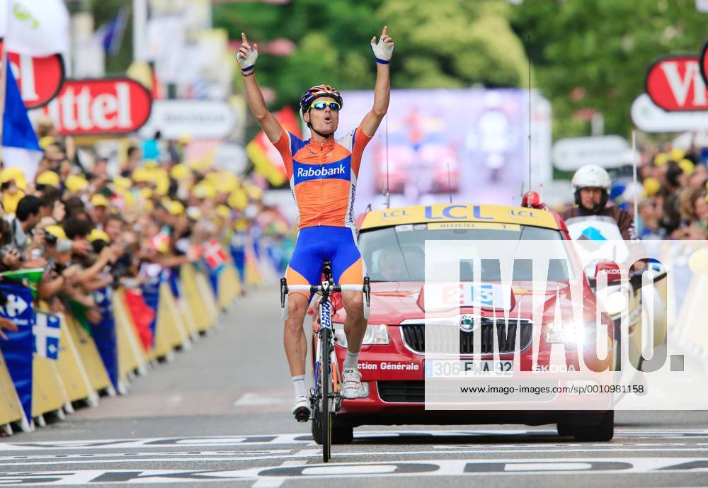RADSPORT - Tour de France 2012 FOIX,FRANKREICH,15.JUL.12 - DIVERS, RADSPORT - Tour de France 2012, 14. Etappe, Limoux - Foix. Bild zeigt den Jubel von Luis Leon Sanchez Gil (ESP Rabobank). Keywords: Ziel.