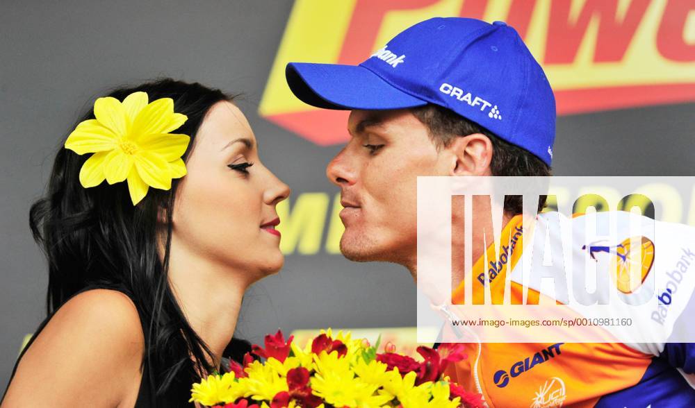 RADSPORT - Tour de France 2012 FOIX,FRANKREICH,15.JUL.12 - DIVERS, RADSPORT - Tour de France 2012, 14. Etappe, Limoux - Foix, Siegerehrung. Bild zeigt den Jubel von Luis Leon Sanchez Gil (ESP Rabobank).
