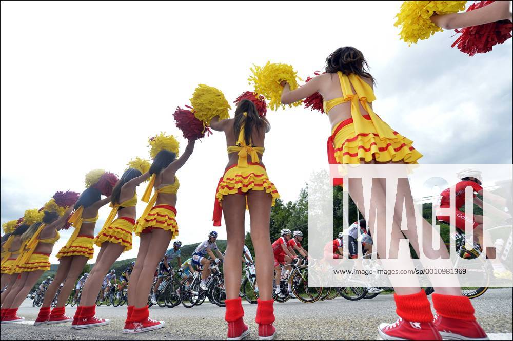 Illustration peleton CYCLISME : Tour de France 2012 - Limoux to Foix - Etape 14 - 15 07 2012 PHOTONEWS PANORAMIC