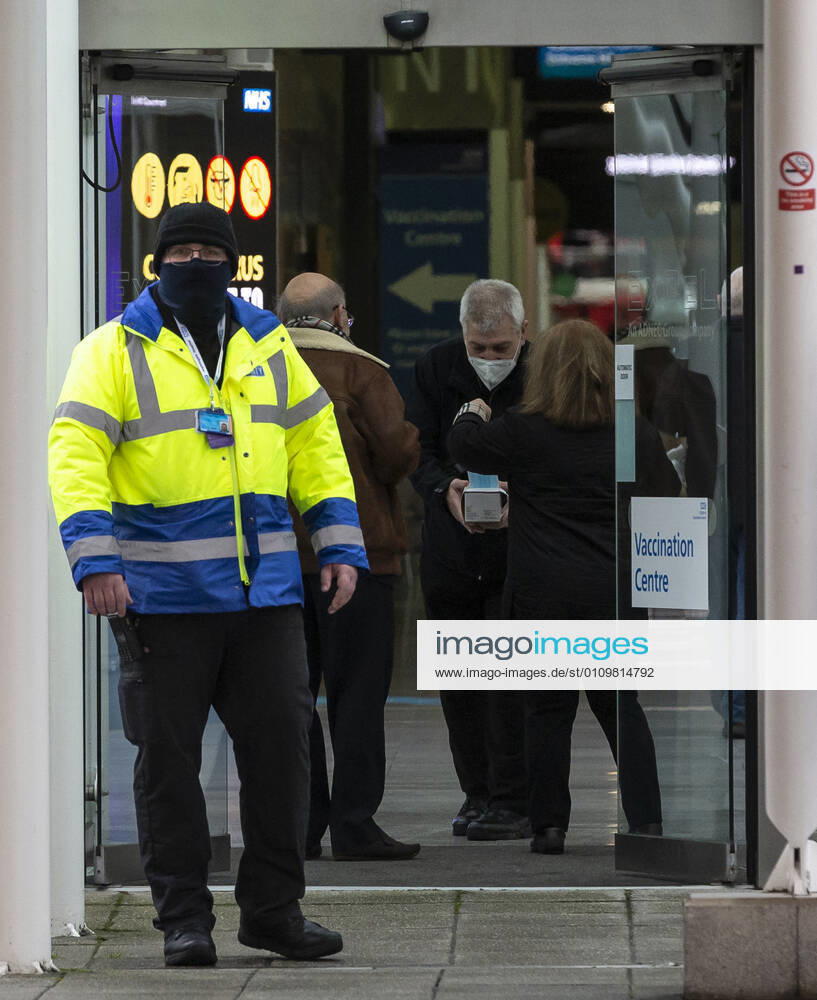 (210113) -- LONDON, Jan. 13, 2021 -- A security personnel is seen outside the Vaccination Centre at ExCel exhibition centre in London, Britain, Jan. 12, 2021. British Prime Minister Boris Johnson on Monday warned against false complacency as the country is seeking to speed up the coronavirus vaccine rollout. According to the prime minister, 2.4 million coronavirus jabs have been administered across Britain. Seven new mass vaccination sites in England opened Monday, as the country races against time to bring the pandemic under control. ) BRITAIN-LONDON-COVID-19-VACCINE ROLLOUT HanxYan