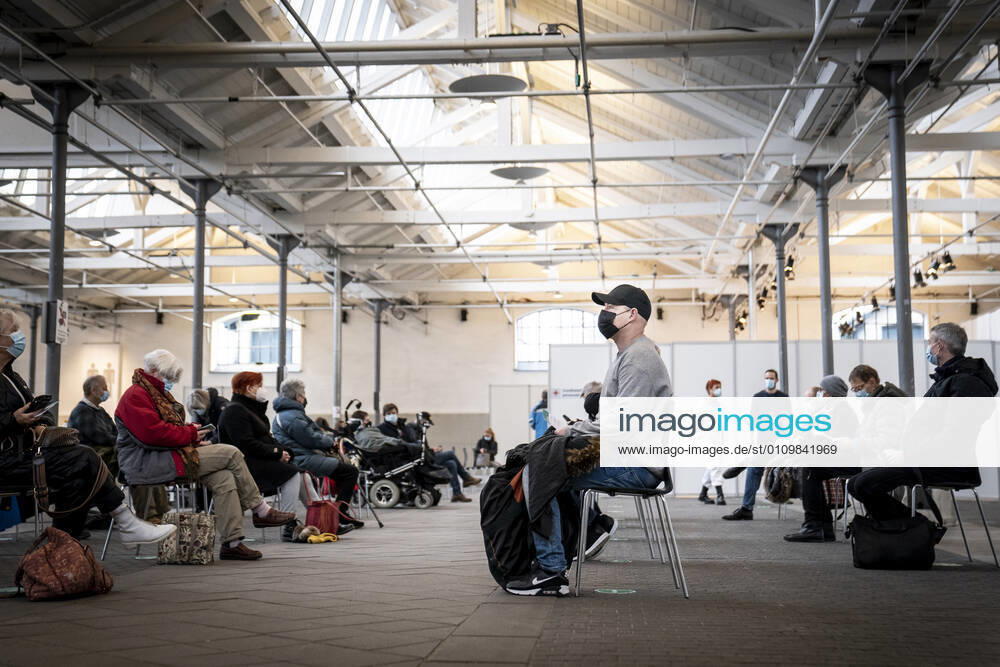Lasse Spangenberg receives first plug in connection with the first vaccine center in the Capital Region opening in Øksnehallen, at Halmtorvet in Copenhagen, Wednesday 13 January 2021, Copenhagen Denmark