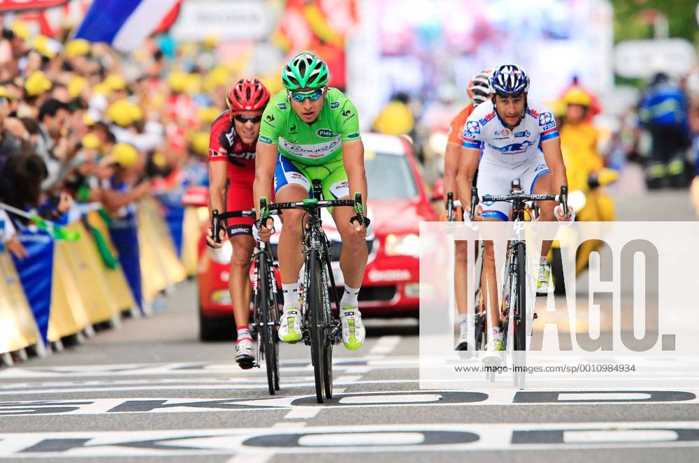 RADSPORT - Tour de France 2012 FOIX,FRANKREICH,15.JUL.12 - DIVERS, RADSPORT - Tour de France 2012, 14. Etappe, Limoux - Foix. Bild zeigt Philipp Gilbert (BEL BMC), Peter Sagan (SVK Liquigas) und Sandy Casar (FRA FDJ).