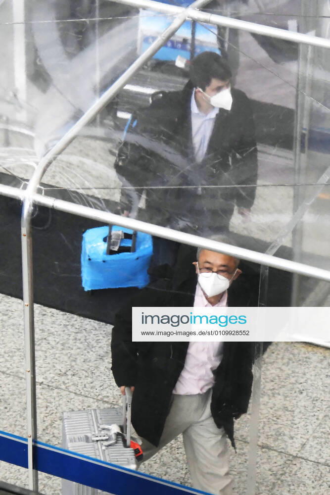 WHO team to investigate coronavirus origins in Wuhan Ken Maeda (front) of Japan s National Institute of Infectious Diseases arrives in Wuhan by air on Jan. 14, 2021, together with other members of a team of experts from the World Health Organization to investigate the origins of the novel coronavirus. The 10-member team is expected to conduct the research in Wuhan, where Chinese authorities reported the first coronavirus case in December 2019, for about two weeks, after being quarantined at a local hotel for about two weeks.