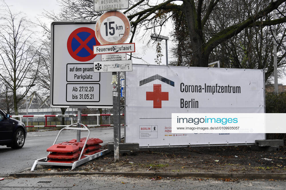 Today, the second Corona vaccination center CIZ was put into operation at the Erika Heß Eisstadion For the time being, about 120 vaccinations per day will be carried out due to the limited amount of vaccine available The CIZ Erika Heß Eisstadion will be open for this purpose between 9 a.m. and 2 p.m. in single-shift Foto:xF.xFuturexImage