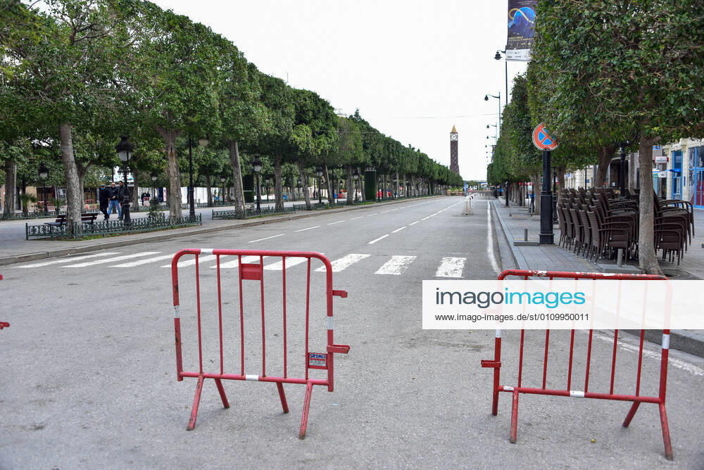 The avenue Habib Bourguiba is cordoned off under very strong police force due to the Covid-19 pandemic as the country marks 10 years since its revolution. Tunisia marked 10 years today since its street revolution sent autocratic ruler Zine El Abidine Ben Ali fleeing into exile, but few are celebrating amid a lockdown as Covid-19 cases spiral. Tunis Tunisia - ZUMAs197 20210114_zaa_s197_109