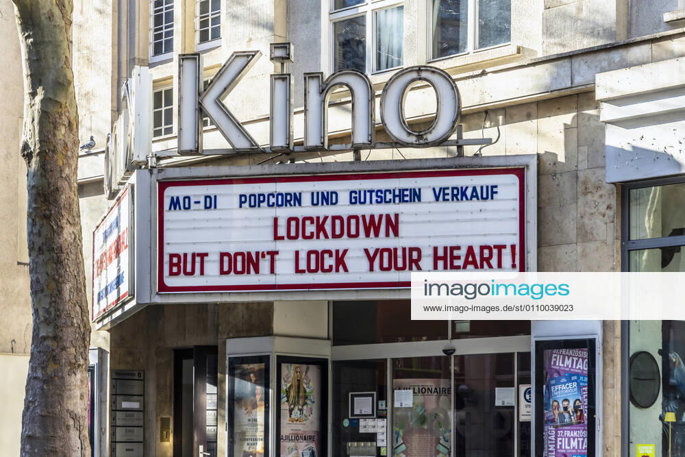 Cinema and culture suffer from the Corona Pandemic The Delphi Arthaus Kino in Stuttgart offers vouchers and popcorn Motto Lockdown But dont lock your Heart 15 01 2021, Germany, Baden Württemberg, Stuttgart