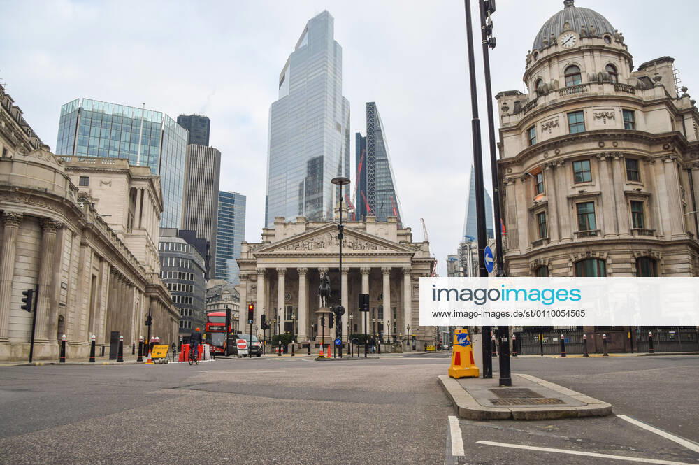 Quiet streets in the City of London..England remains under lockdown as the government battles to keep the coronavirus pandemic under control. London United Kingdom - ZUMAs197 20210115_zab_s197_005