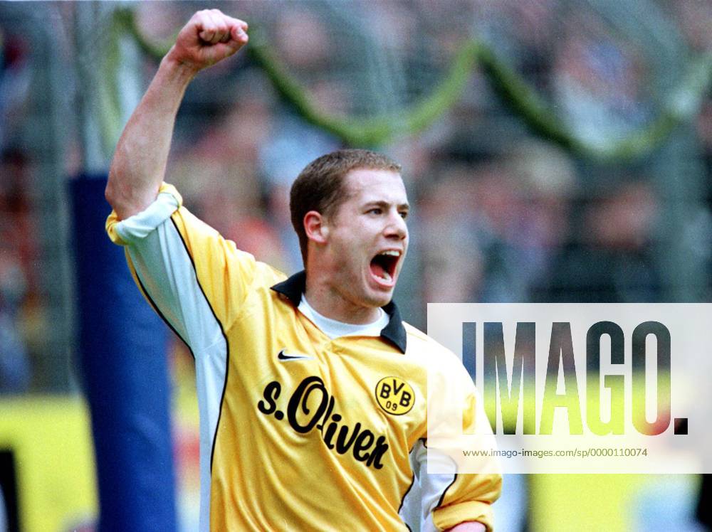 Lars Ricken (BVB) jubelt nach seinem Tor Fußball 1. BL Herren Saison 1998 1999, Borussia Dortmund Einzelbild Ruhrstadion Bochum Glück, Begeisterung, Freude,