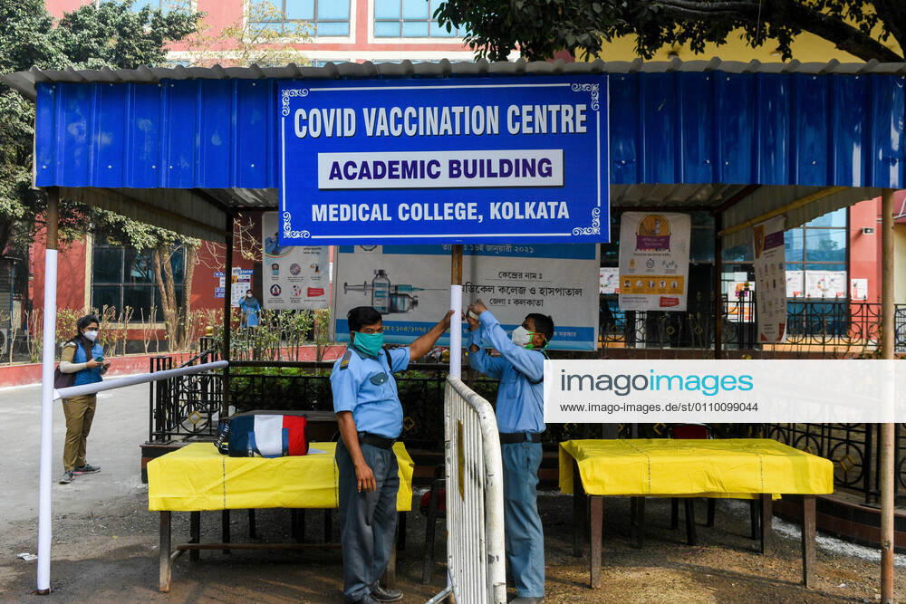 A covid vaccination center at Medical college of Kolkata.With urgent effect , COVID vaccination drives starts in India from 16th of January 2021.The vaccination progrmae are allotted exclusive to the frontline health workers in its first phase of vaccine drive. As of now, COVISHIELD and COVAXIN has been approved by Indian government for use for vaccination. Kolkata India - ZUMAc211 20210116_zip_c211_002