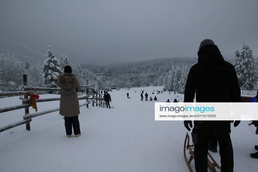 Fearful rush of visitors in