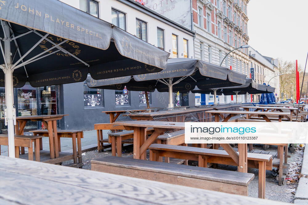 Closed gastronomy during the Corona Lockdown in Janaur 2021 in the district Hamburg St Pauli Closed gastronomy during the Corona Lockdown in Janaur 2021 in the district Hamburg St Pauli , Hamburg Hamburg Germany St Pauli